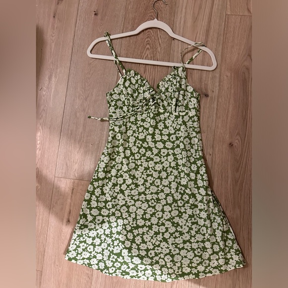 Princess Polly Green Flower Dress - Picture 1 of 2